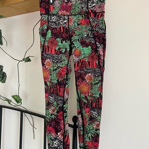 Lululemon Tropical Pattern Pants, 4